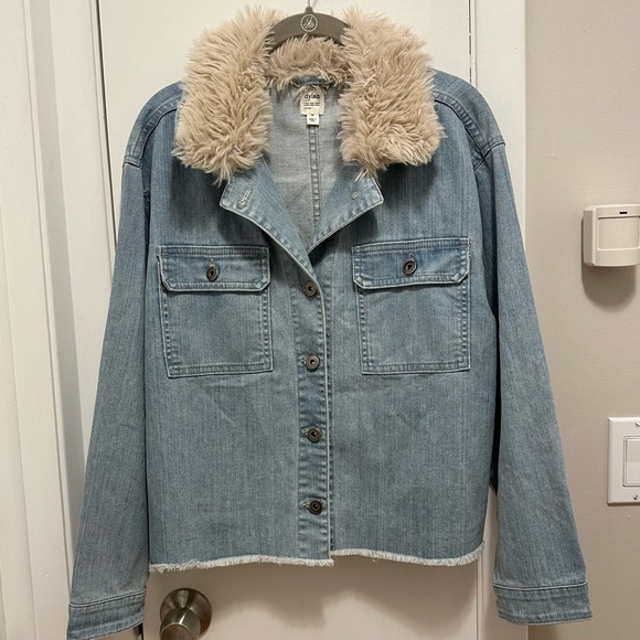 Dylan Denim Trucker Jacket M Sherpa Collar faux fur jean button up - Picture 1 of 8